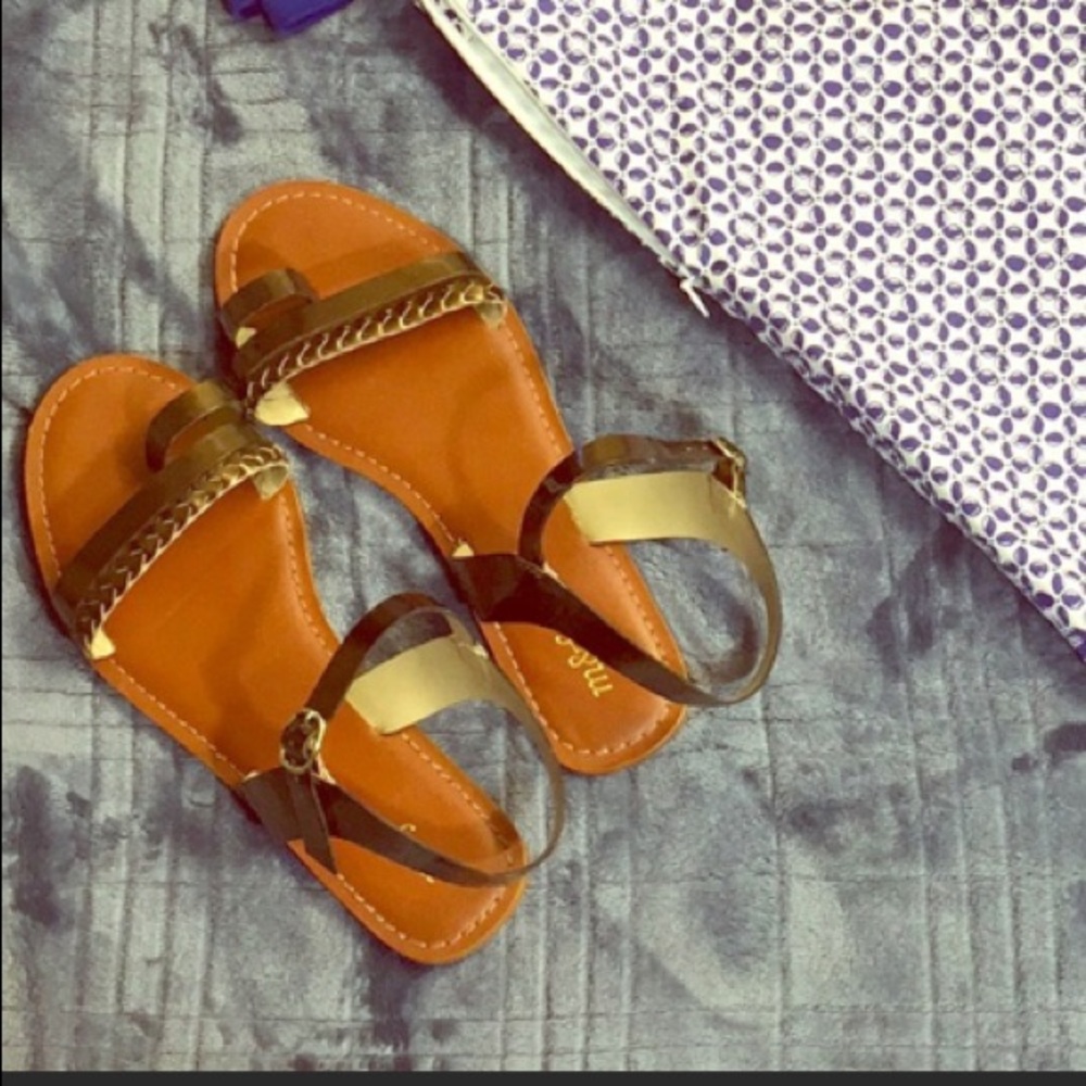 Golden color flats